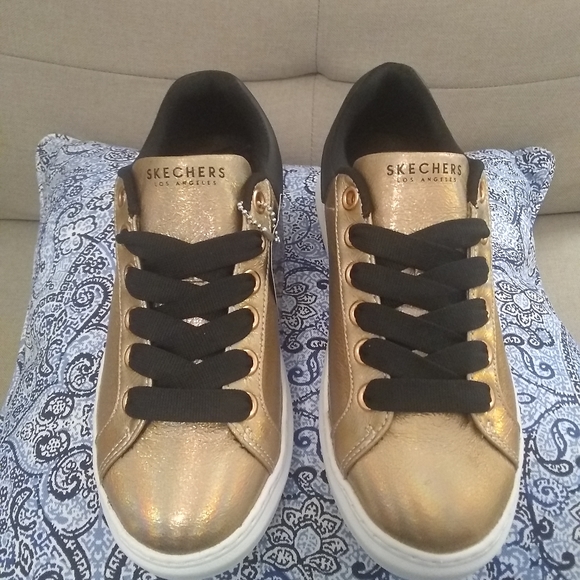 Skechers High Street - Crackled Metallic sneakers NWOT - Picture 4 of 8